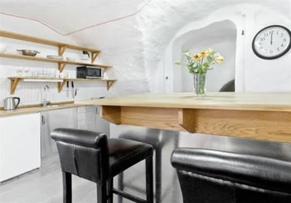 Ramilton Old Town Hostel Стокгольм Экстерьер фото